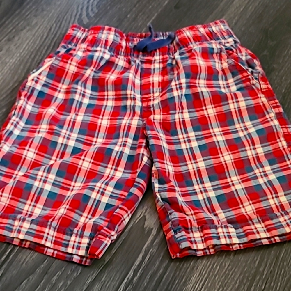 Gymboree Size 5T boys red white and blue shorts.